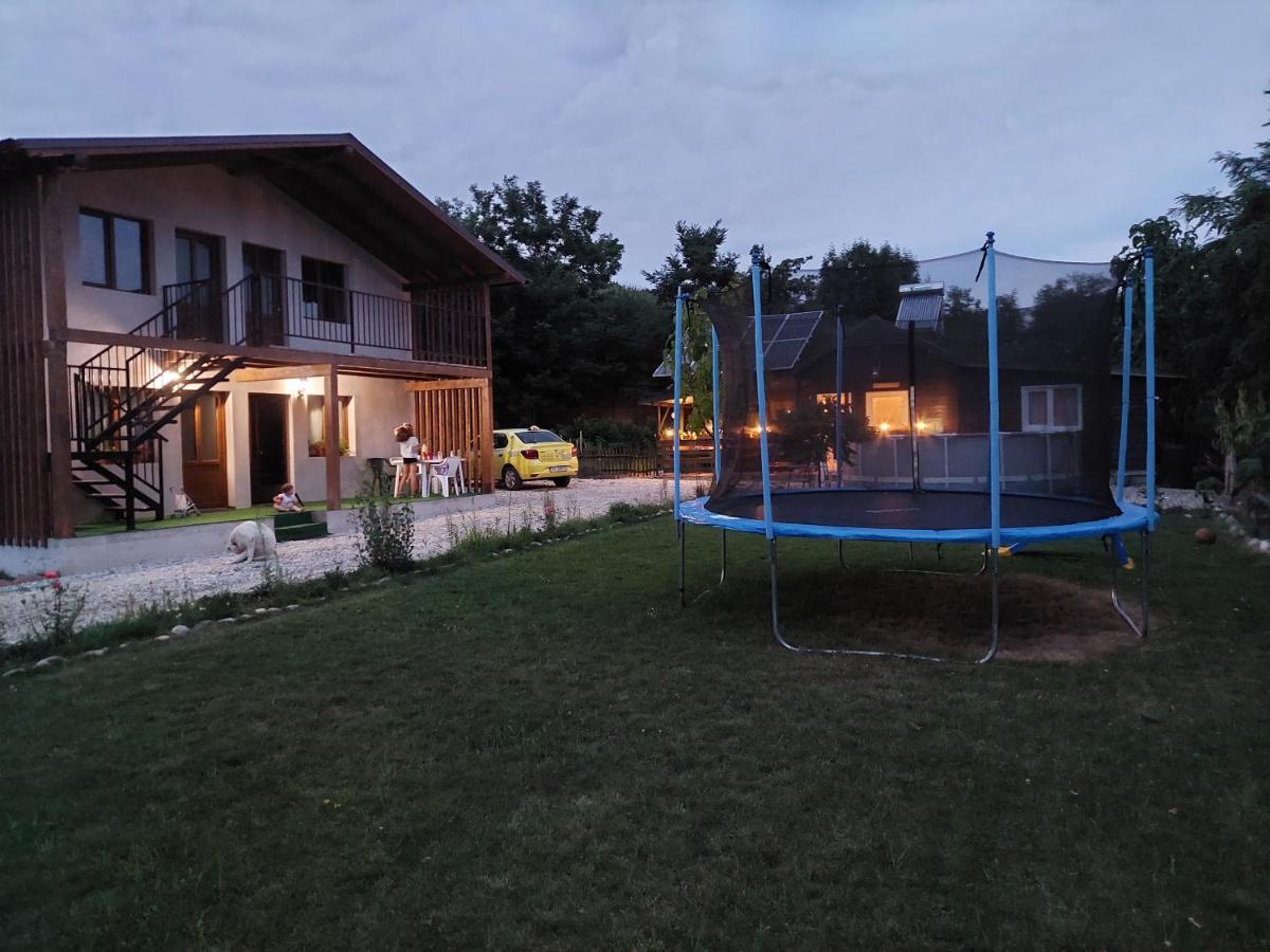 Cabana Oprisor أوكنا سيبيولوي المظهر الخارجي الصورة